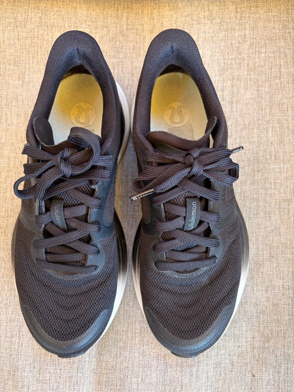 Lululemon Blissfeel 2 Black and White Womens Running Shoes - Picture 11 of 16